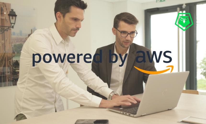 Logos d'AWS Serverless Technology et de B2WISE côte à côte, symbolisant l'intégration des deux pour une meilleure management de la supply chain.